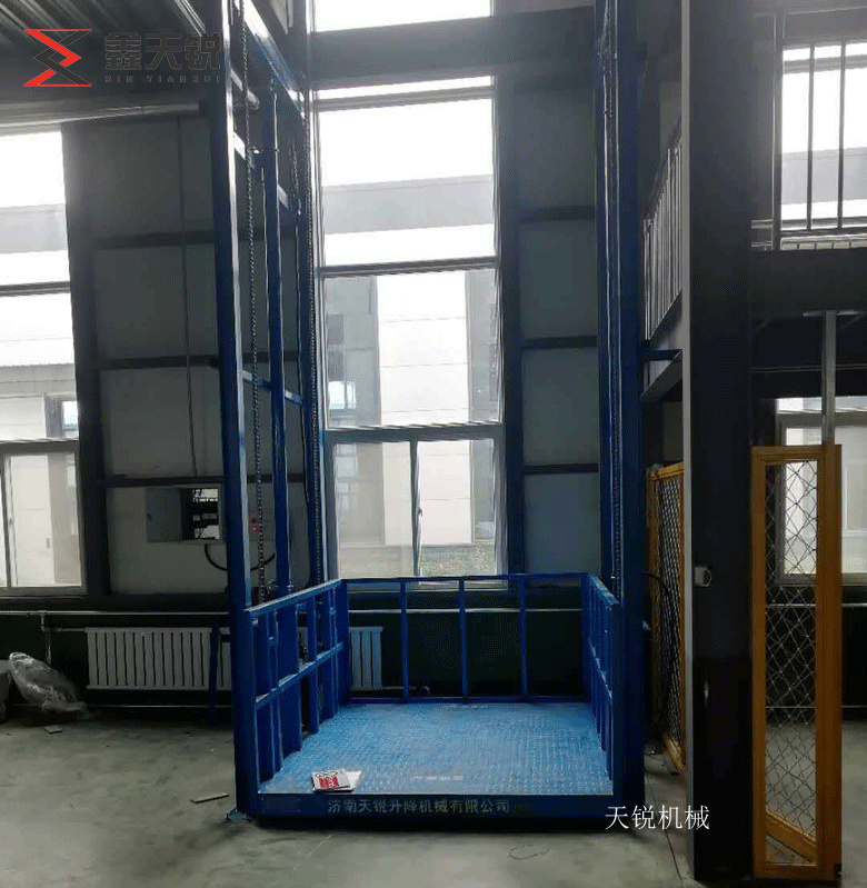 琼中导轨式升降机验收合格